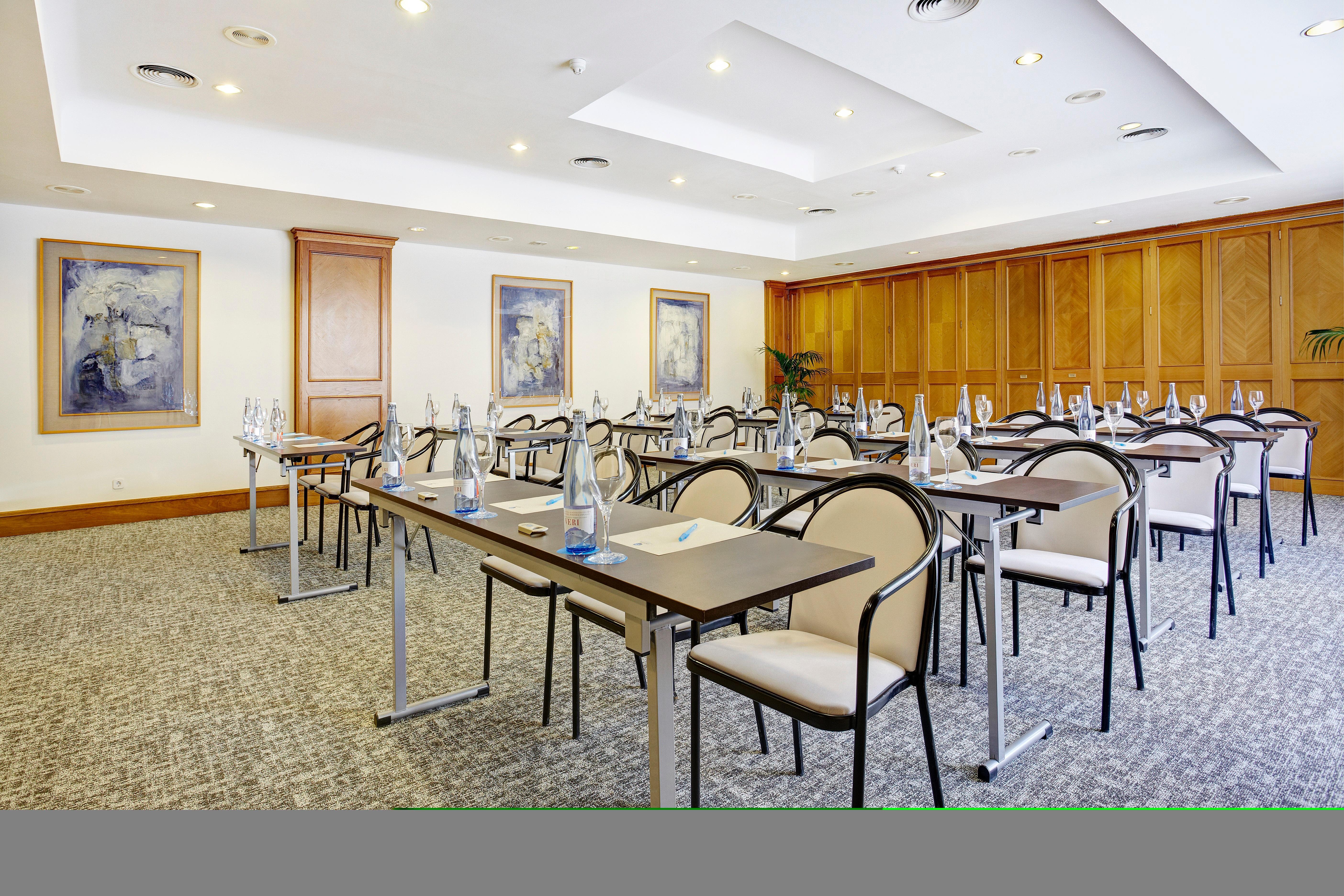 Grupotel Parc Natural & Spa Playa de Muro  Exterior photo Meeting room