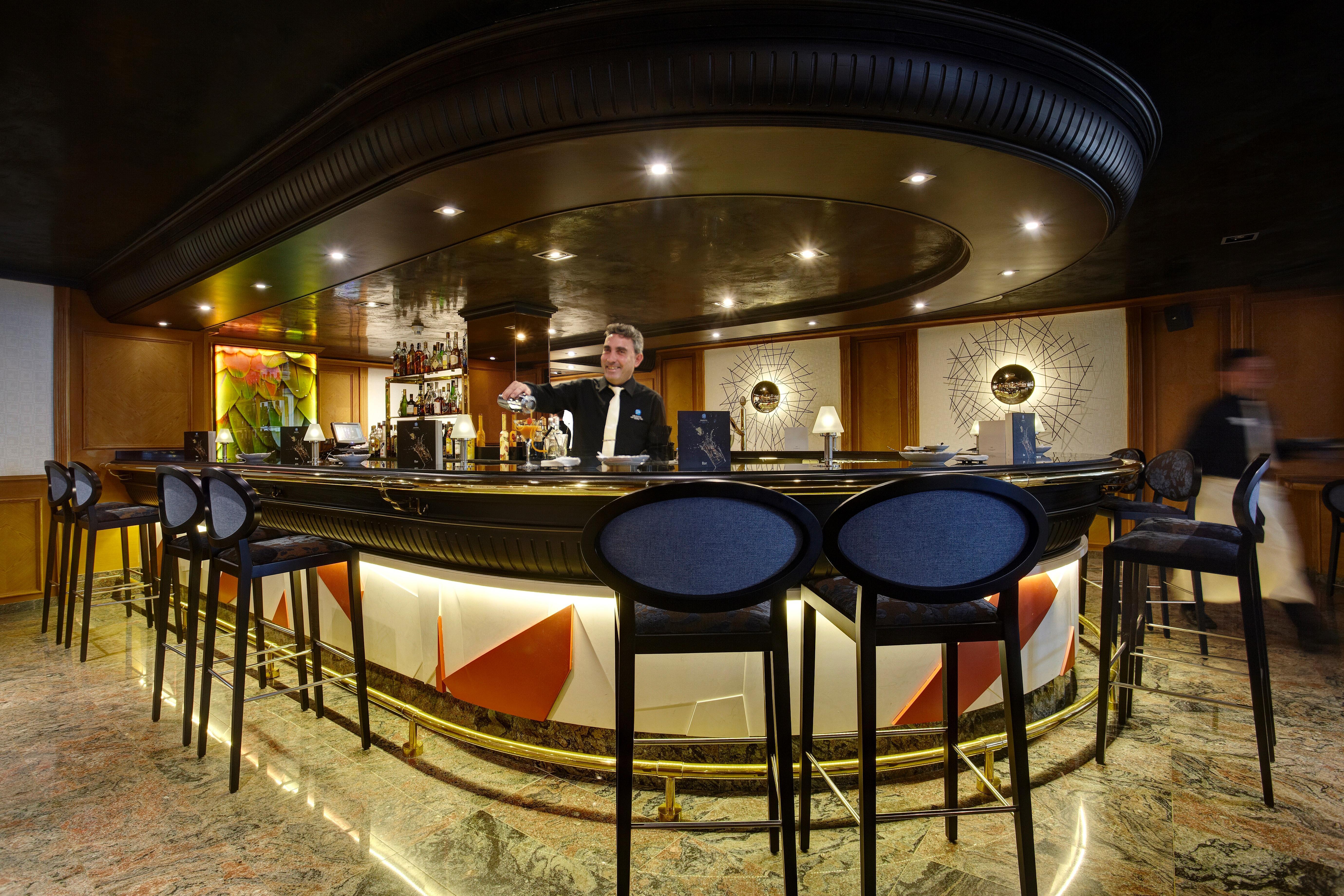 Grupotel Parc Natural & Spa Playa de Muro  Exterior photo A bar on a cruise ship
