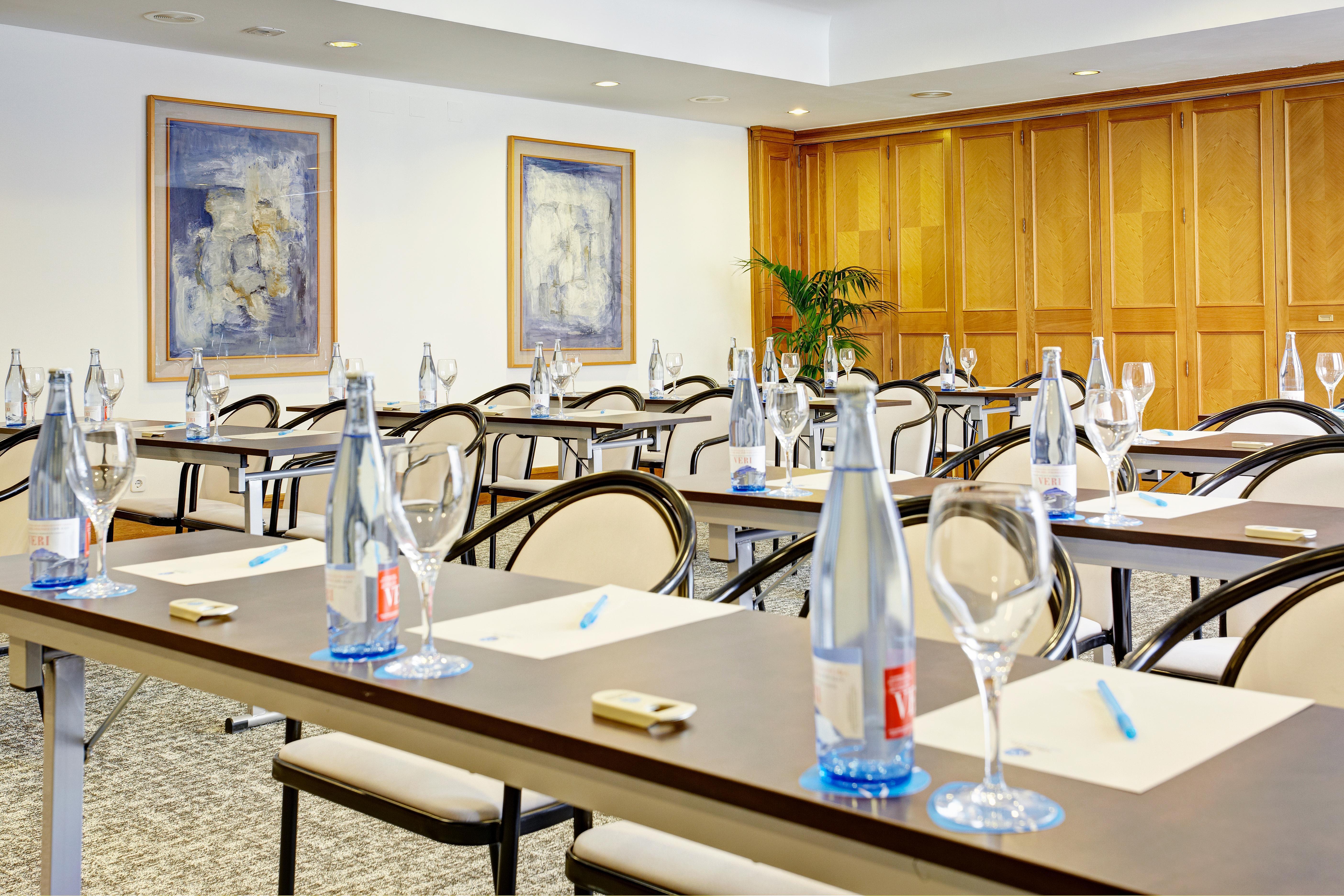 Grupotel Parc Natural & Spa Playa de Muro  Exterior photo Meeting room