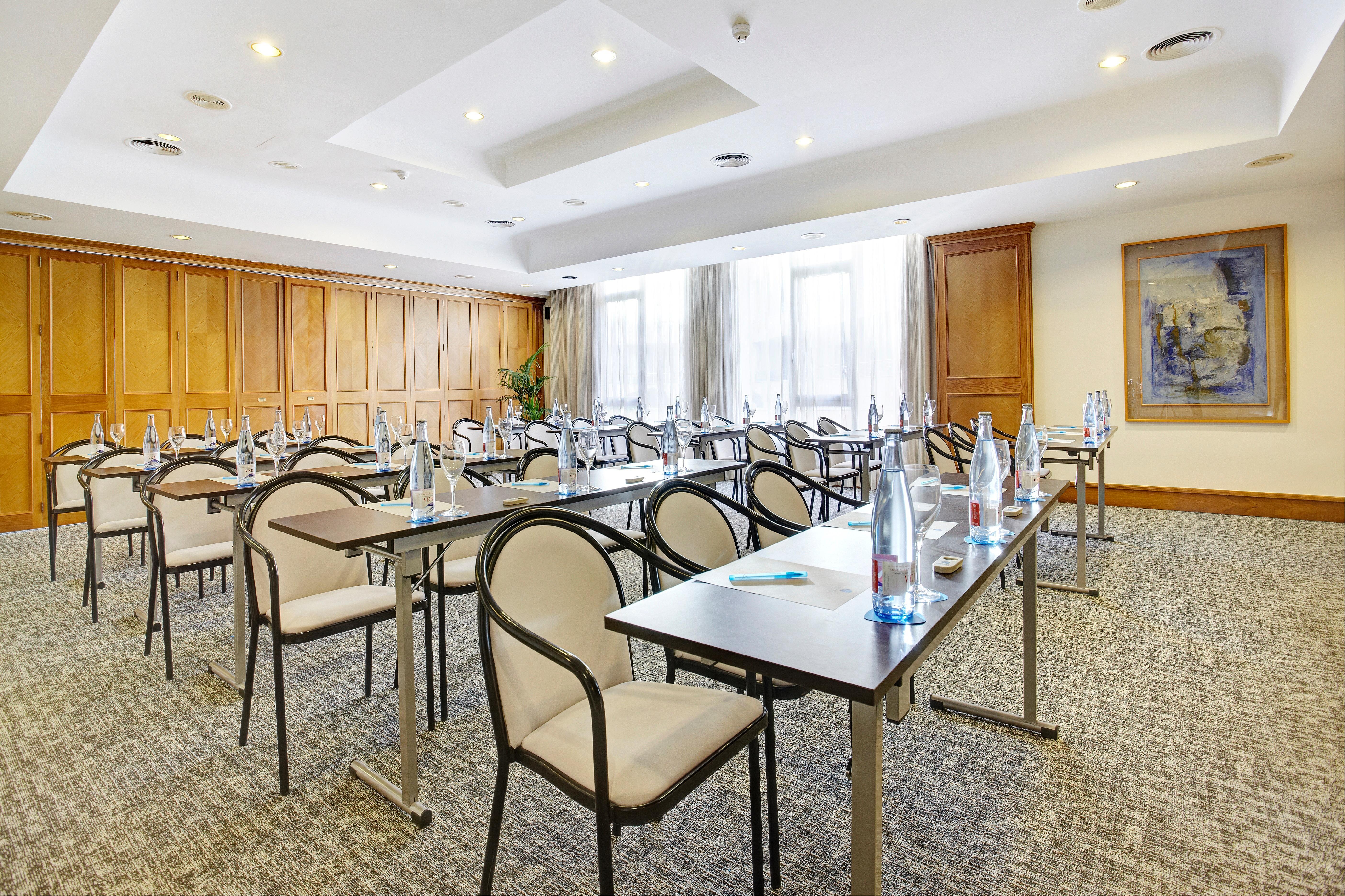 Grupotel Parc Natural & Spa Playa de Muro  Exterior photo Meeting room