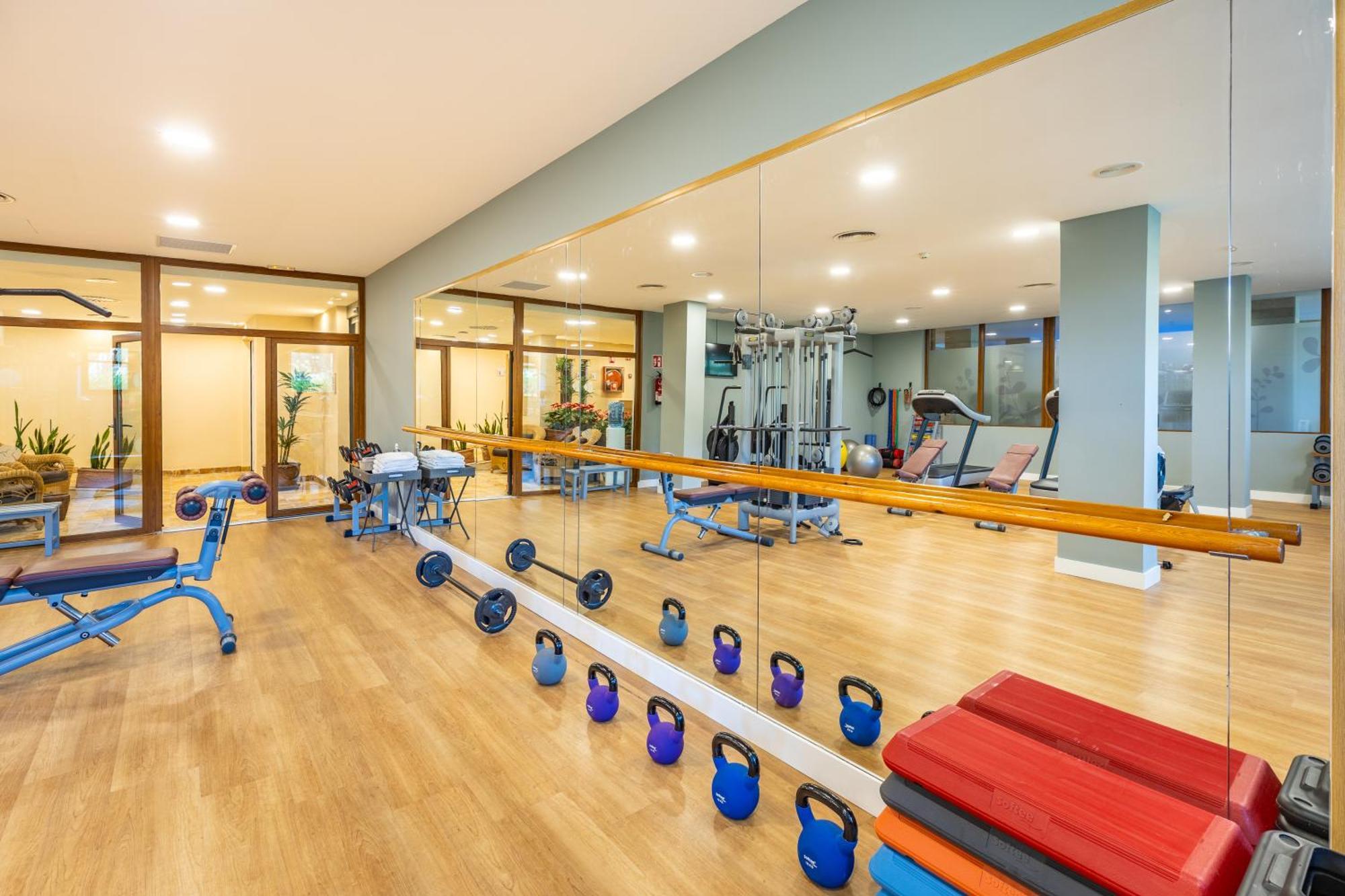 Grupotel Parc Natural & Spa Playa de Muro  Exterior photo The gym at the hotel