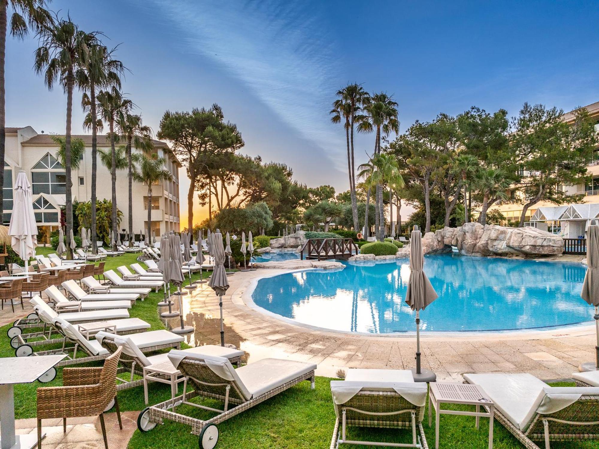 Grupotel Parc Natural & Spa Playa de Muro  Exterior photo The pool at the Hotel Majestic