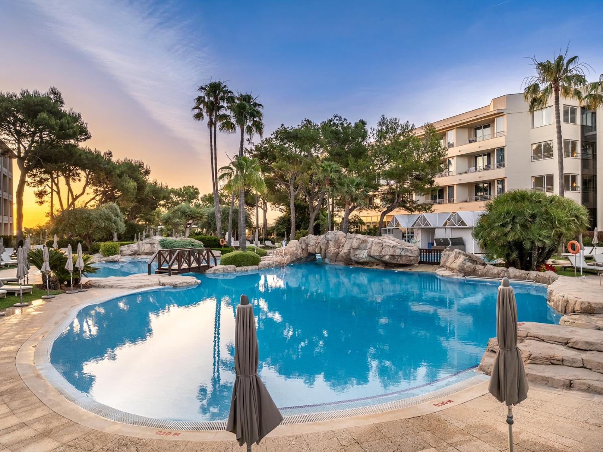 Grupotel Parc Natural & Spa Playa de Muro  Exterior photo The pool at the hotel