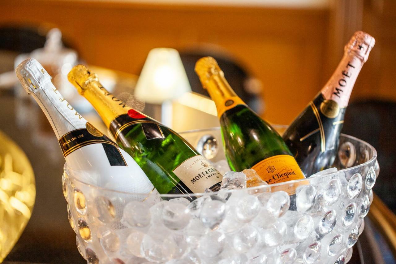 Grupotel Parc Natural & Spa Playa de Muro  Exterior photo Champagne bottles in an ice bucket